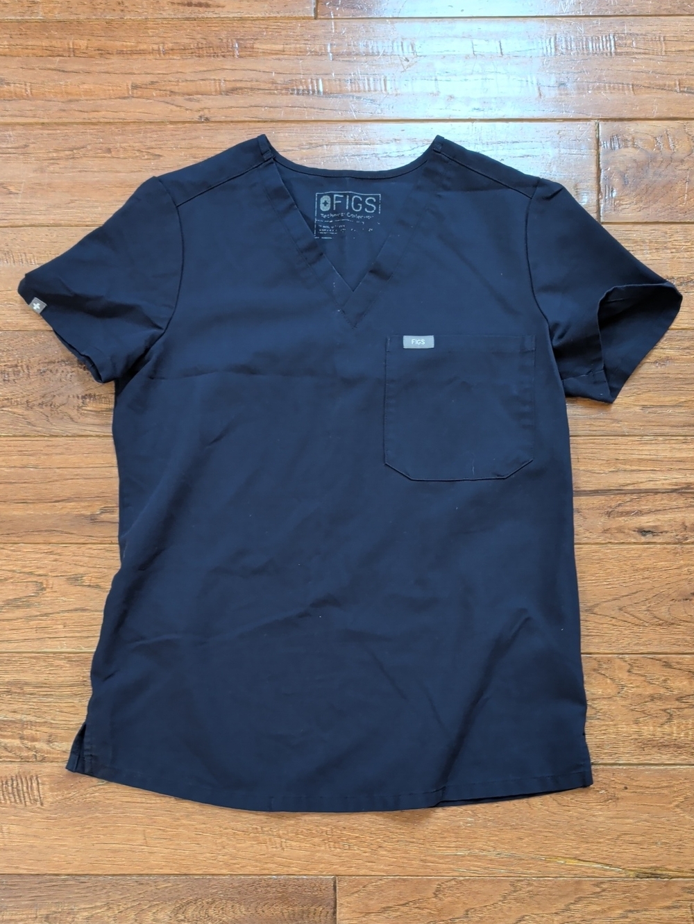 Figs Catatrina Women’s Navy Short Sleeve V-Neck Scrub Top